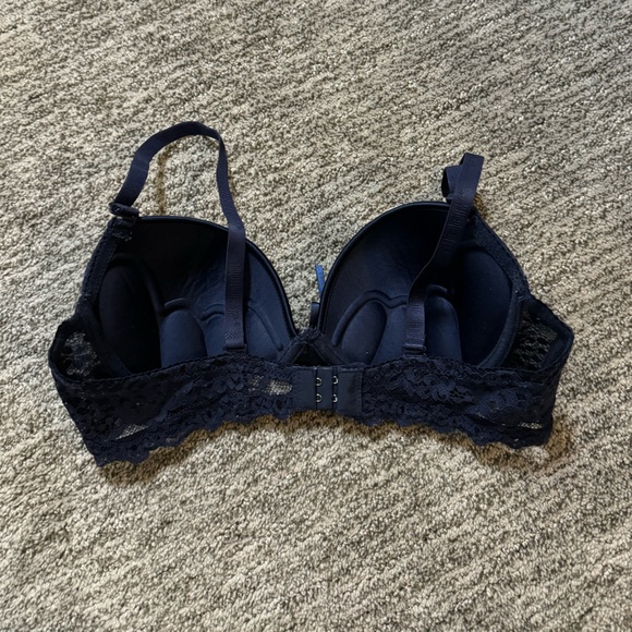Women’s padded bra 34C. - Picture 2 of 3